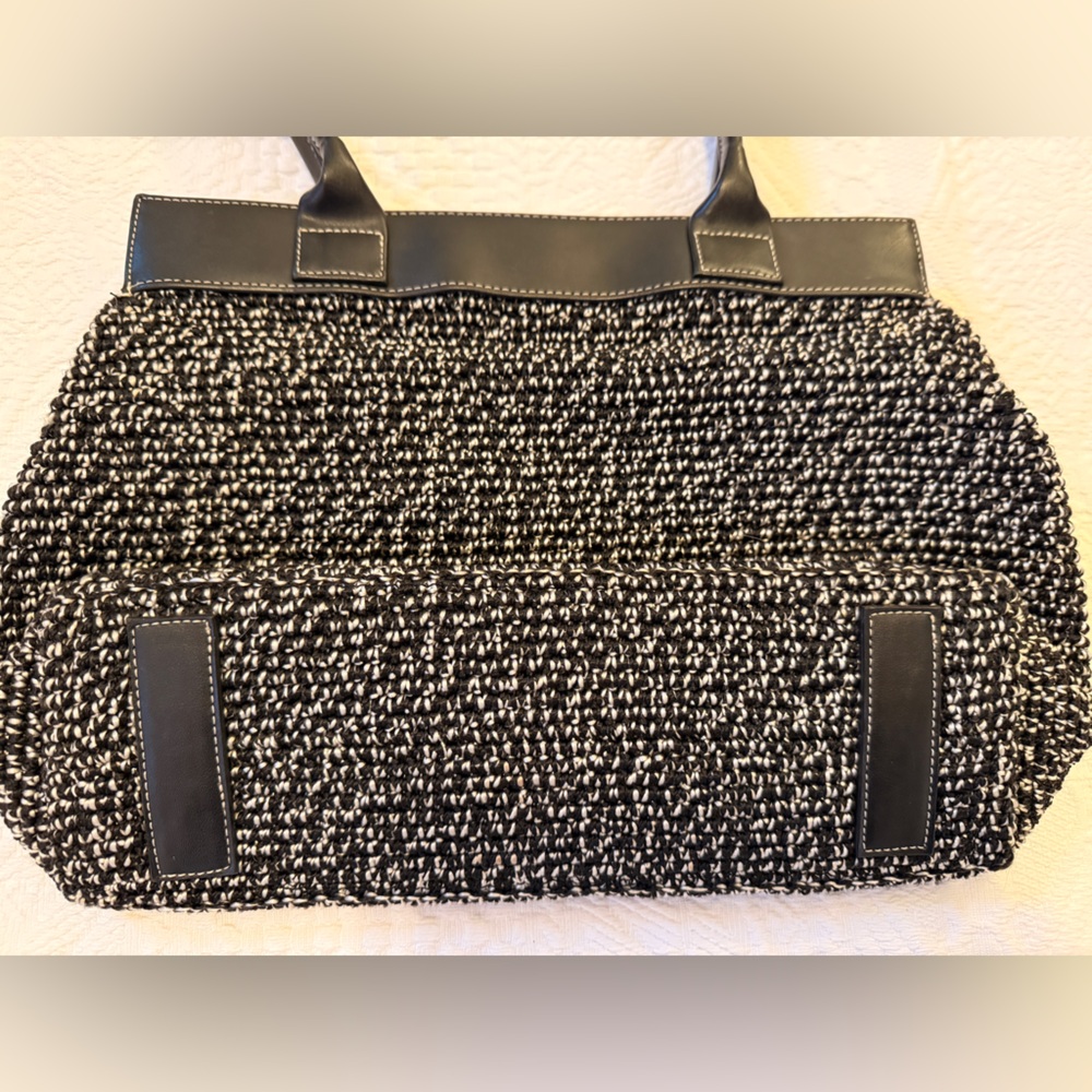 The Sak/ Elliott Lucca Black/ White Knit Bag w/ Black Leather Handles / Trim - Picture 3 of 8